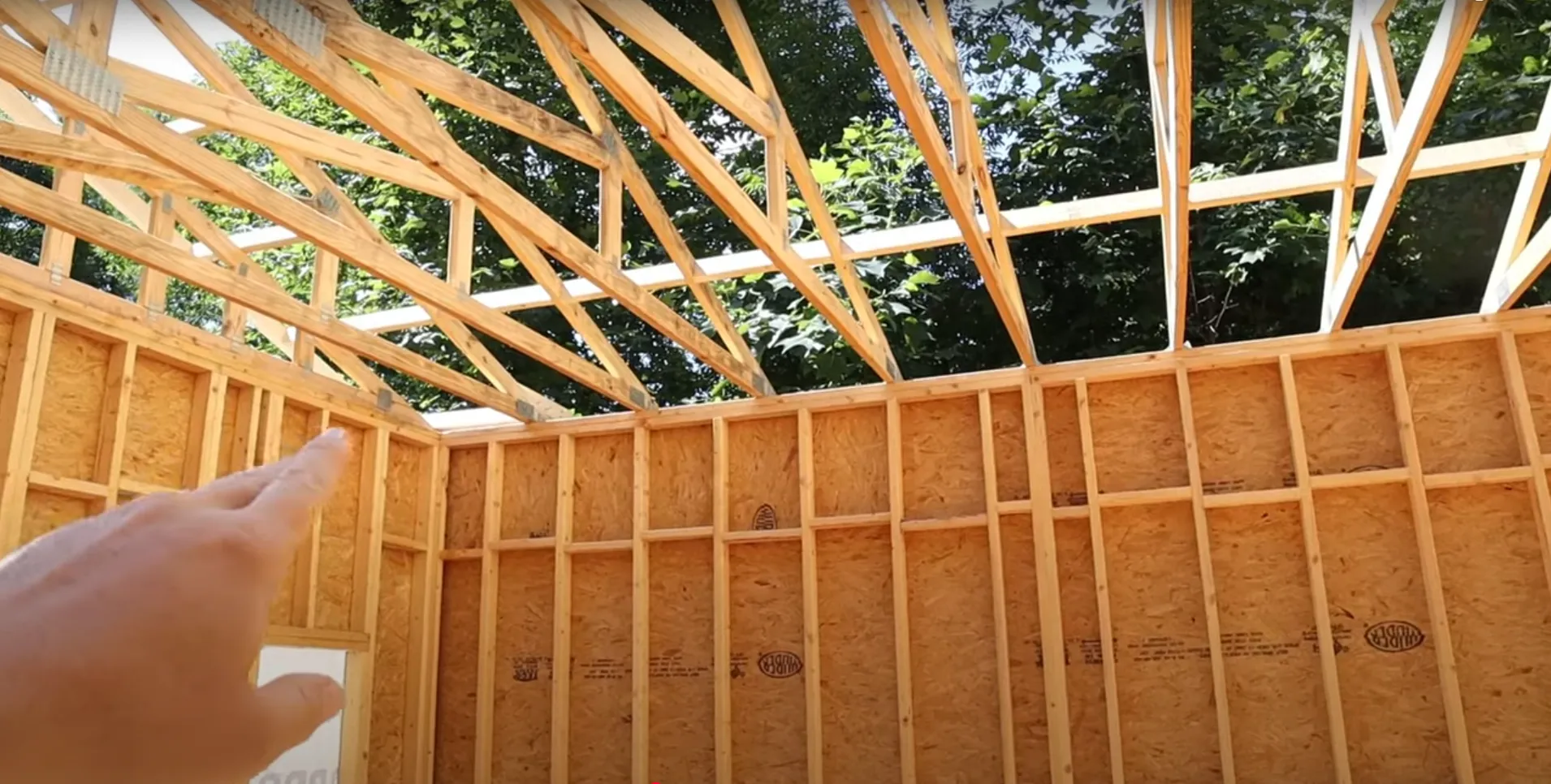 OSB for Roofing: OSB vs Plywood for a Strong Roof Deck